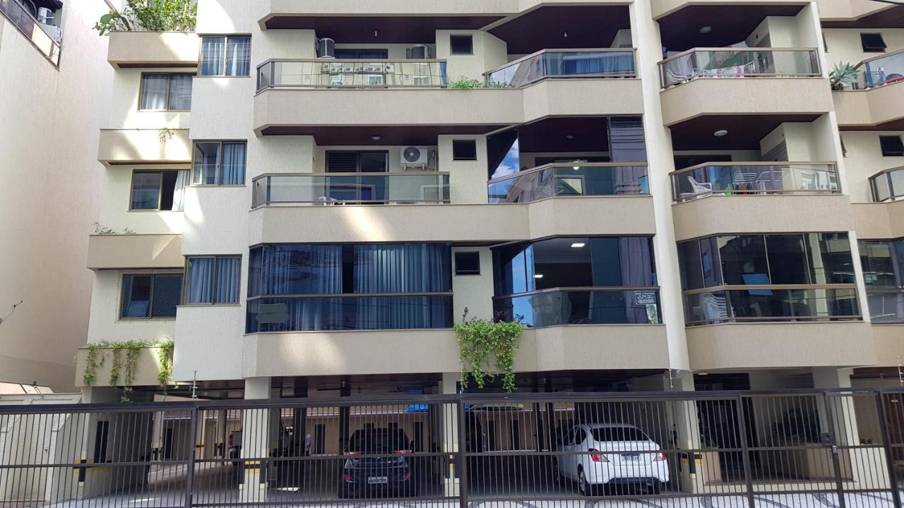 Apto em prédio frente mar, Meia Praia Itapema, 3 dorm, conforto para 8 pessoas Esterno foto