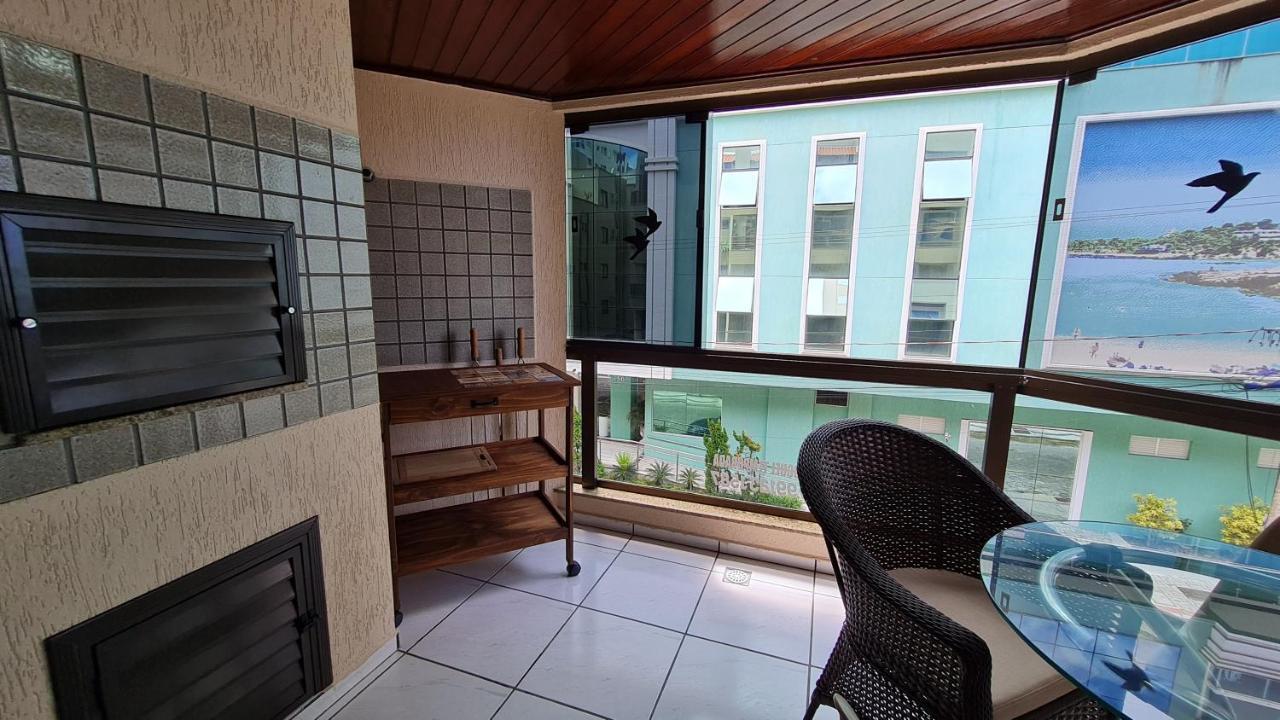Apto em prédio frente mar, Meia Praia Itapema, 3 dorm, conforto para 8 pessoas Esterno foto