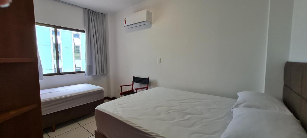 Apto em prédio frente mar, Meia Praia Itapema, 3 dorm, conforto para 8 pessoas Esterno foto